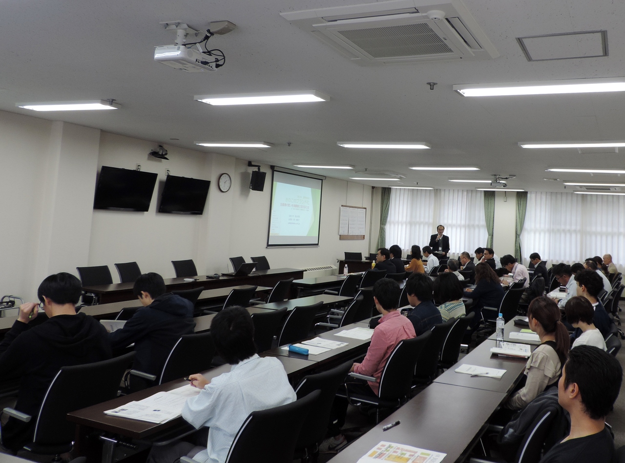 　　　　　　　　　勉強会の様子(1)