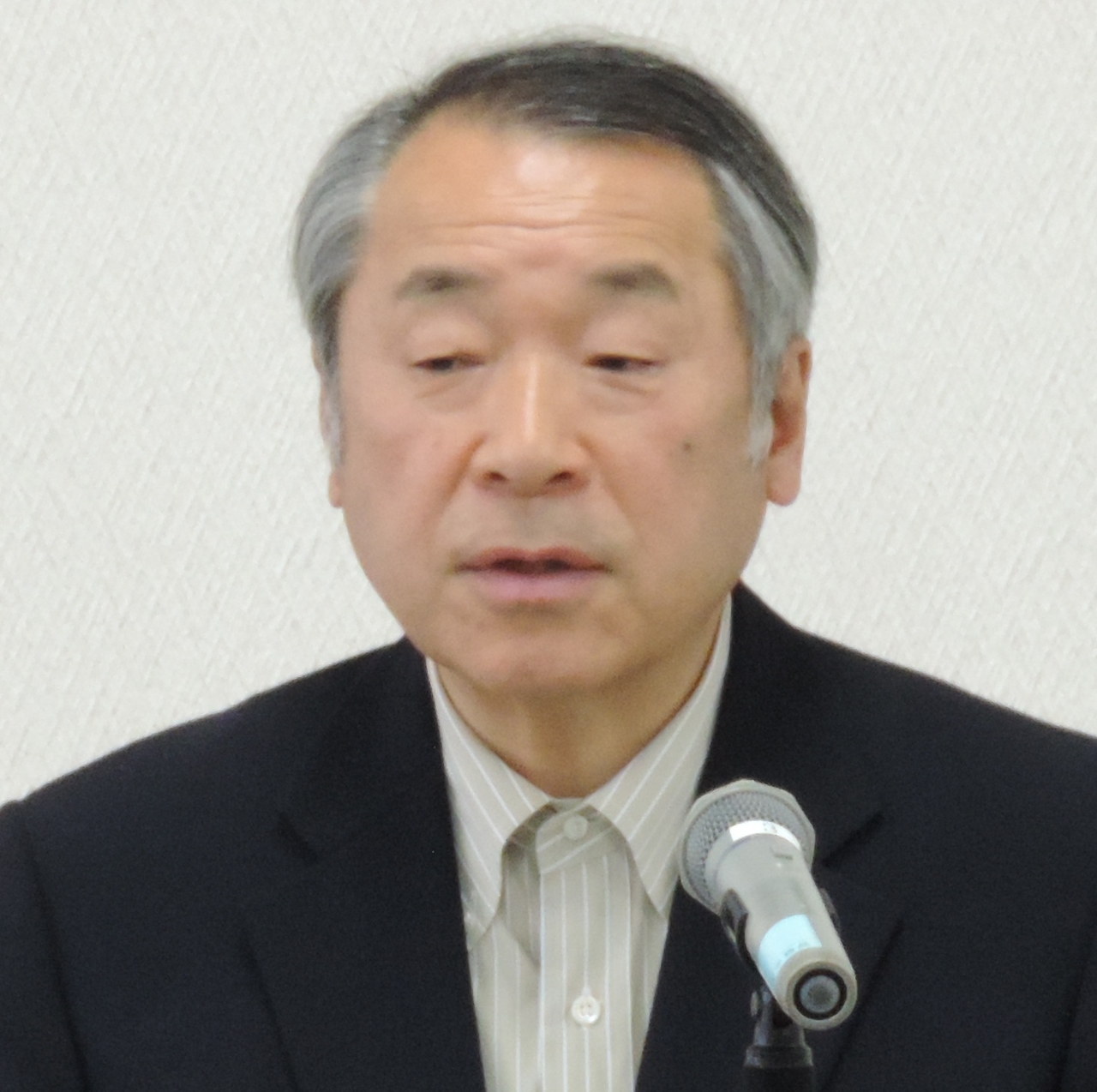 　　　向山機構長