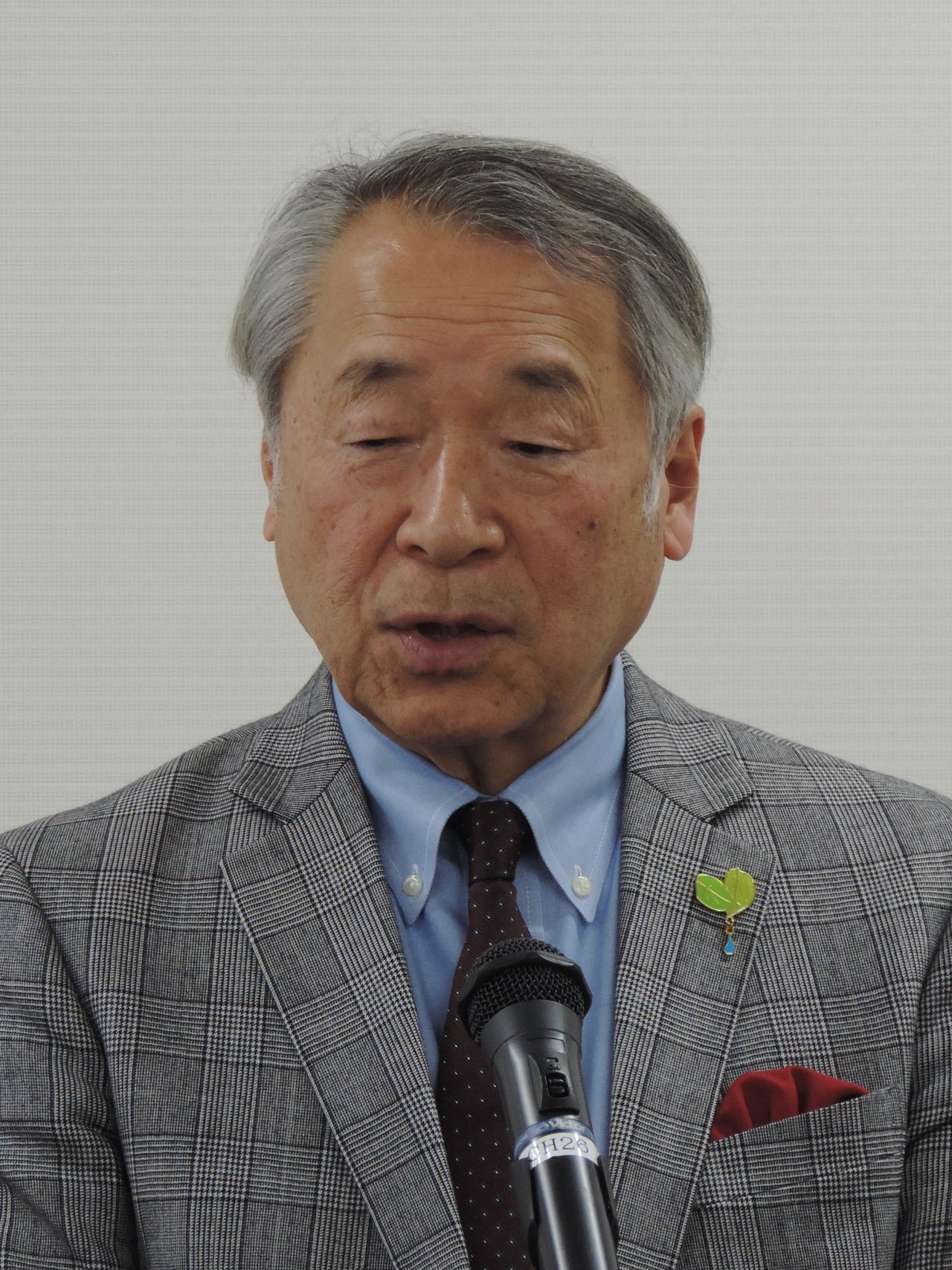 　　 向山機構長